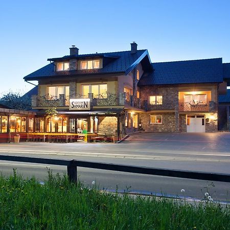 Hotel Samarin Crnomelj ภายนอก รูปภาพ
