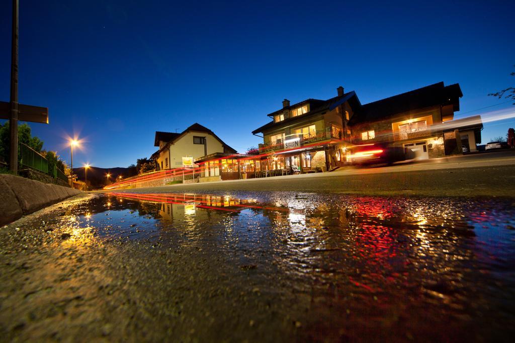 Hotel Samarin Crnomelj ภายนอก รูปภาพ