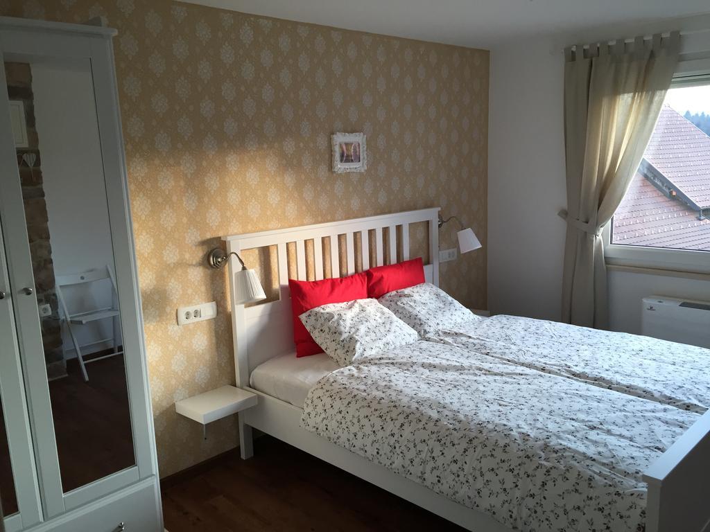 Hotel Samarin Crnomelj ภายนอก รูปภาพ